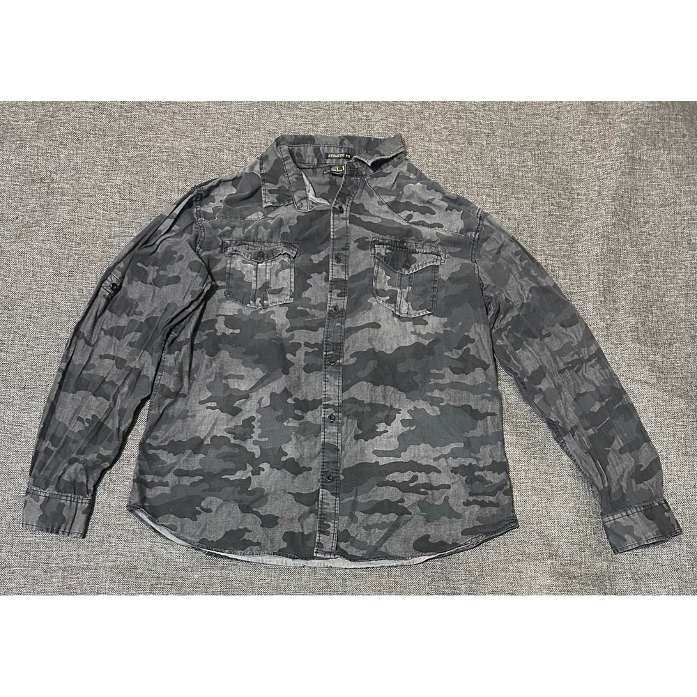 Helix Athletic‎ Fit Men's XL Camouflage Long Sleeve Shirt